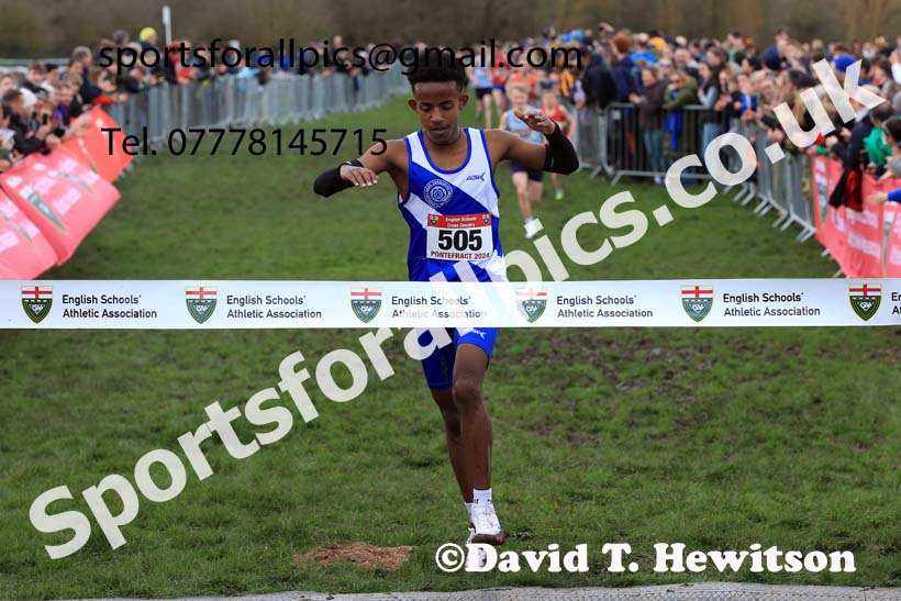 Junior Boys 2024 English Schools Cross Country Champs., Pontefract, March 16th.  Photo: David T. Hewitson/Sports for All Pics